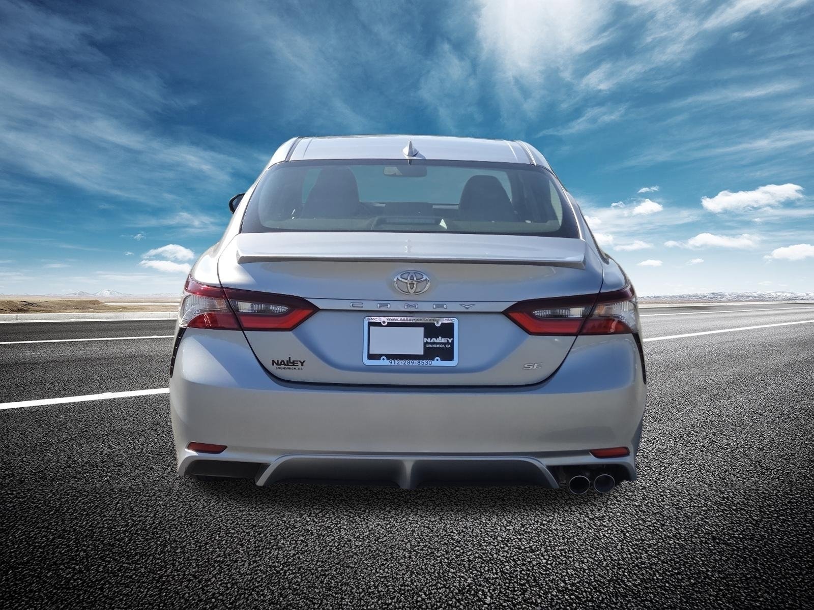 2023 Toyota Camry SE - Photo 17