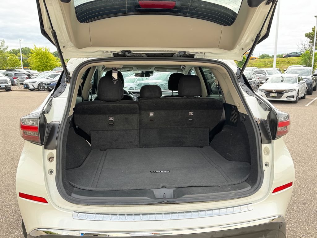 Used 2022 Pearl White Nissan S image 13