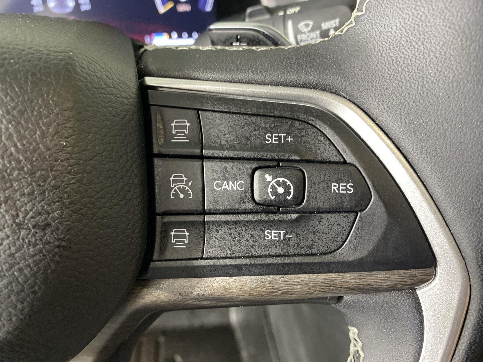 Used 2023 Bright White Clearcoat Jeep Limited image 16