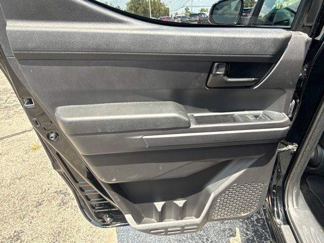 2025 Toyota Tacoma SR5 - Photo 31