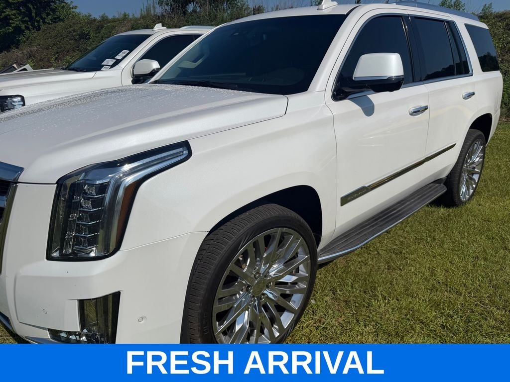 2017 Cadillac Escalade AWD Luxury's photo