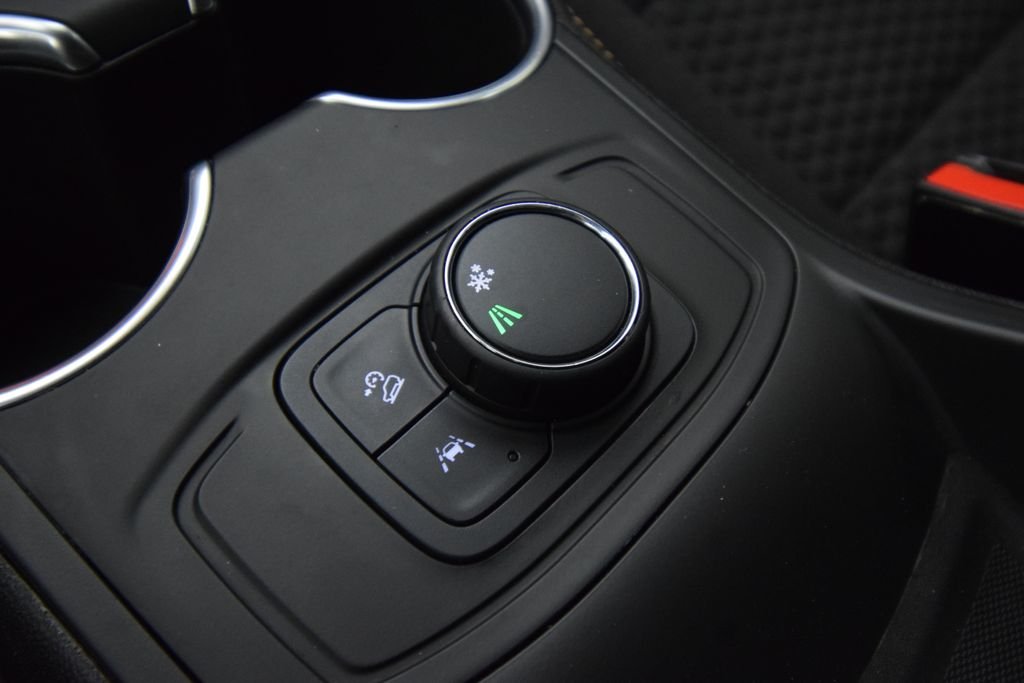 Used 2020 Gray GMC SLE image 25