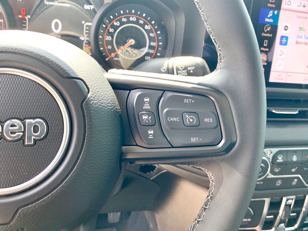Used 2026 White Jeep Sahara image 33