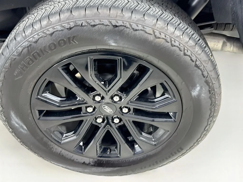 Used 2026 Avalanche Ford Lariat image 40