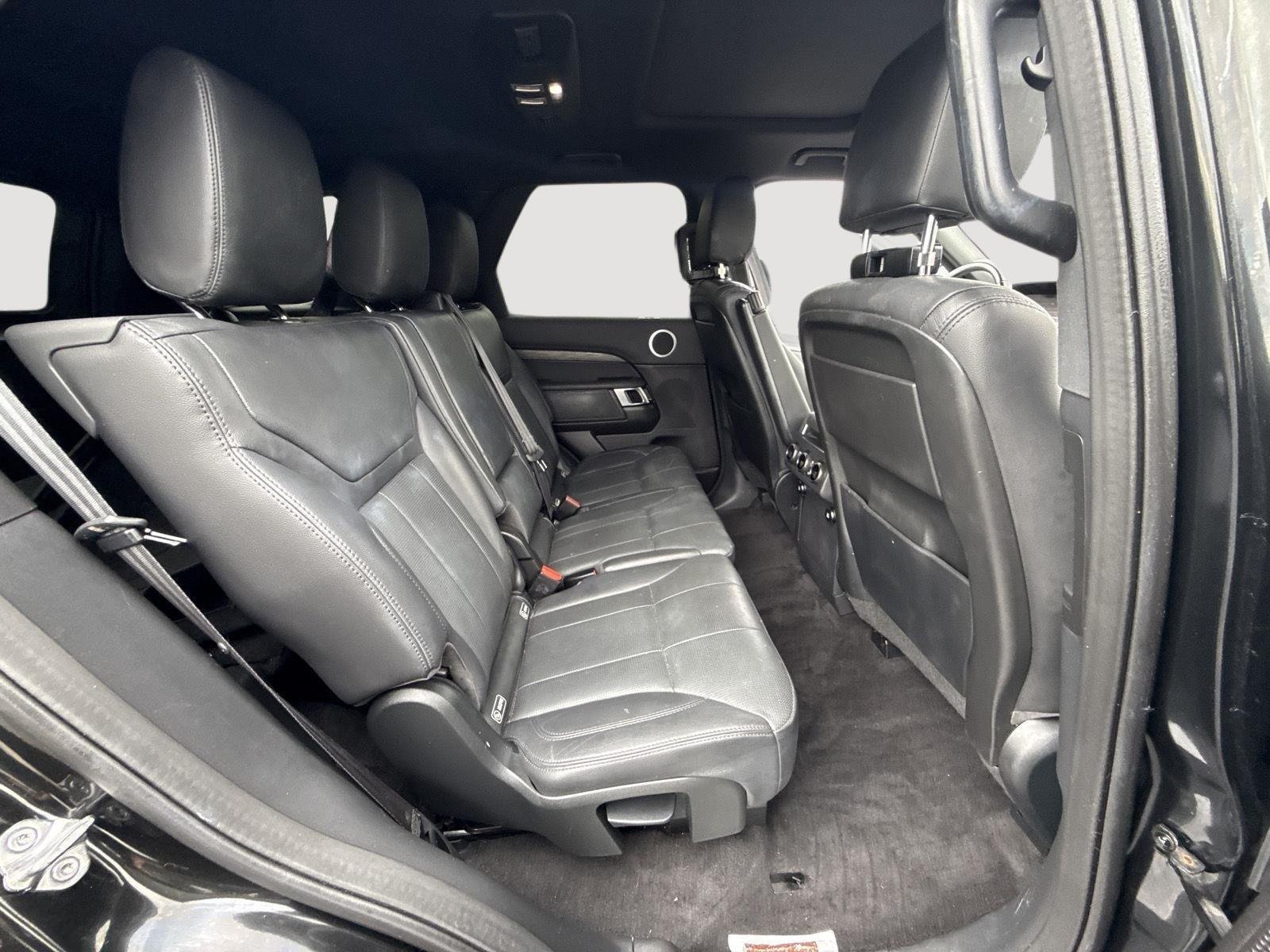 Used 2018 Santorini Black Metallic Land Rover HSE image 5