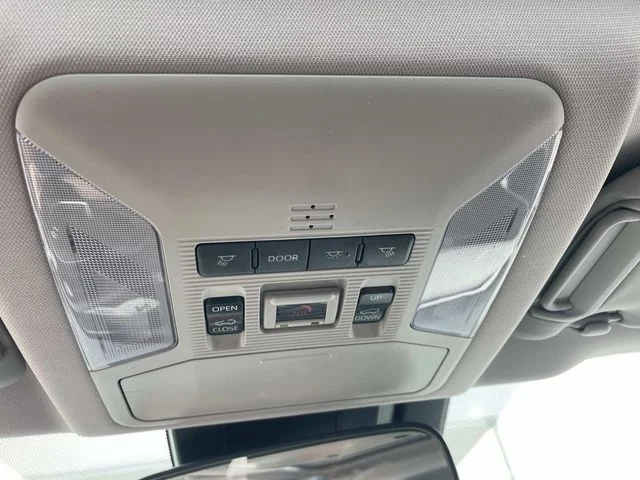 Certified Used 2025  Toyota XLE image 34