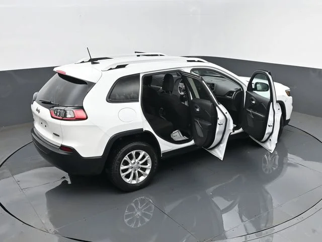 Certified Used 2020 Bright White Clearcoat Jeep Latitude image 27