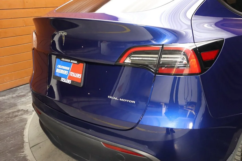 Used 2022 Deep Blue Metallic Tesla Long Range image 9