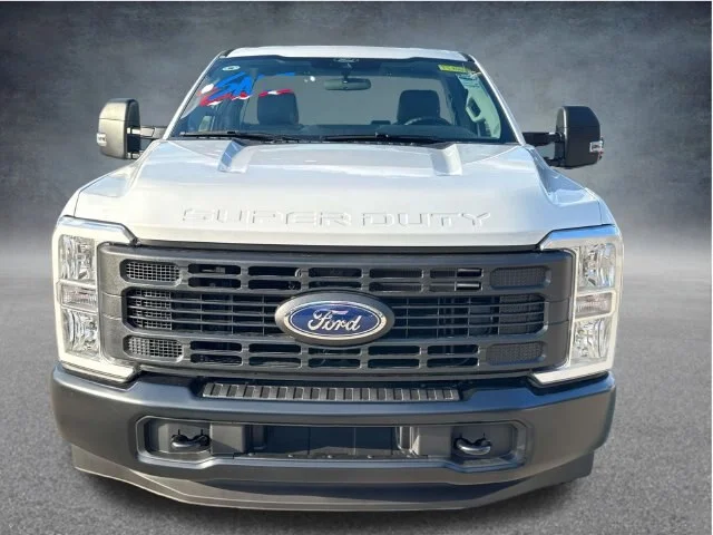 New 2026 Oxford White Ford F-350® XL image 30