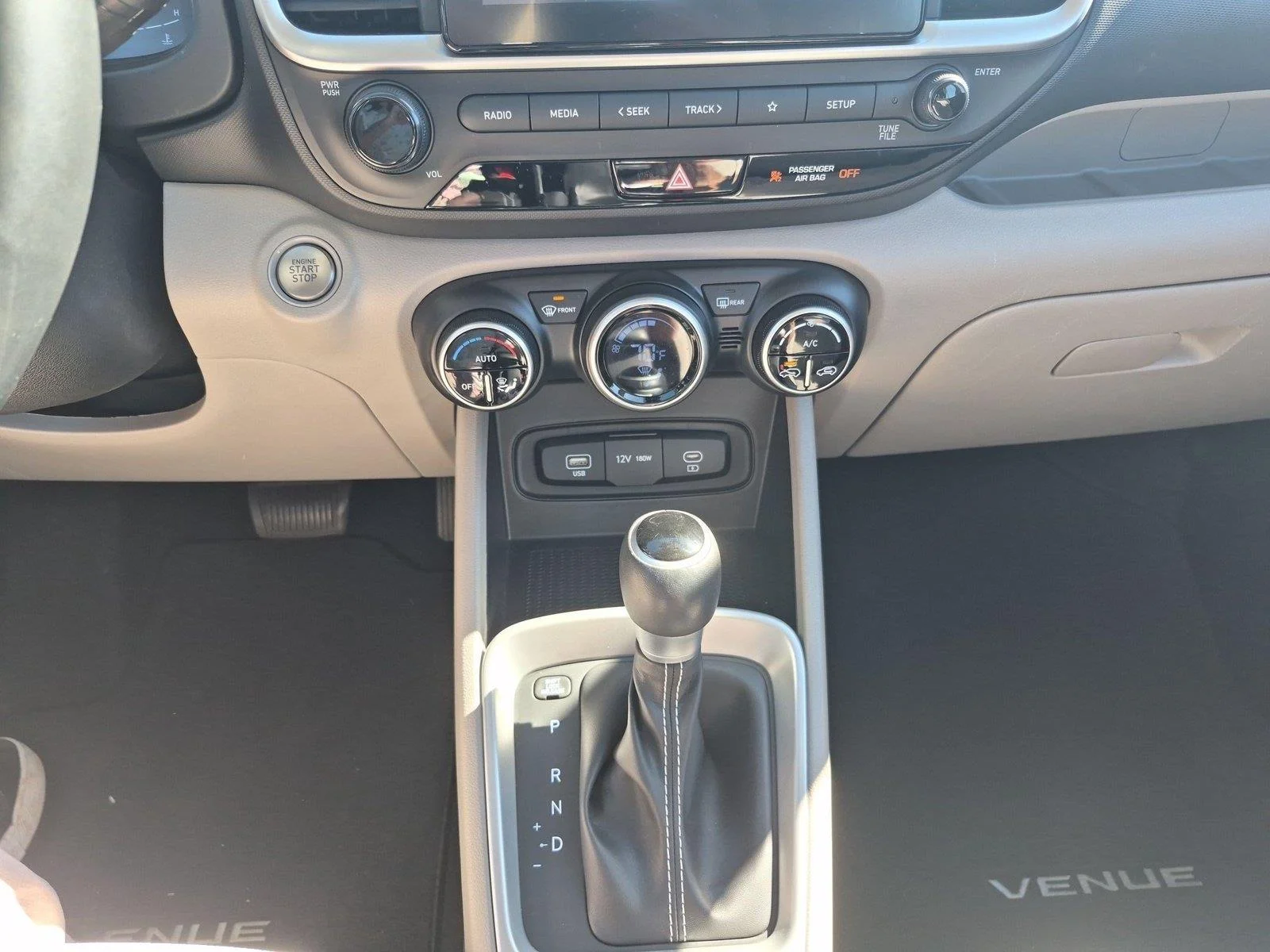 Used 2024 Shimmering Silver Hyundai SEL image 26