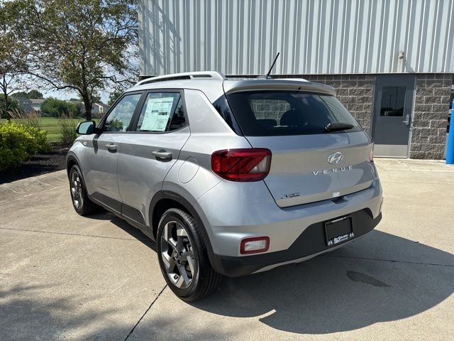 New 2025 Shimmering Silver Hyundai SEL image 8