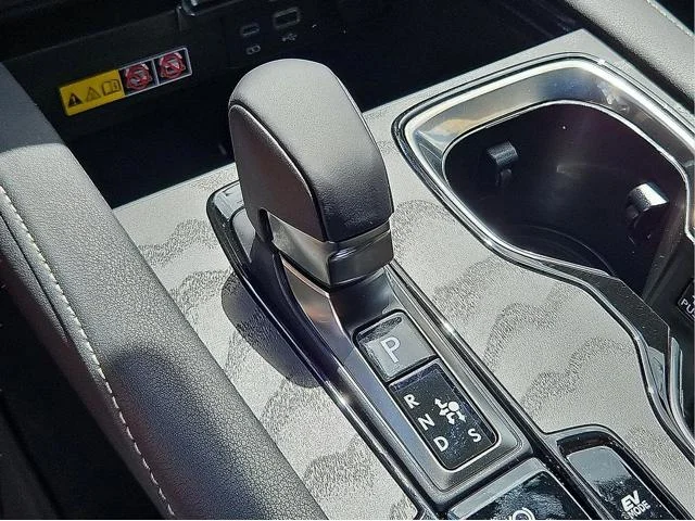 New 2026 Eminent White Pearl Lexus 350h Premium image 14
