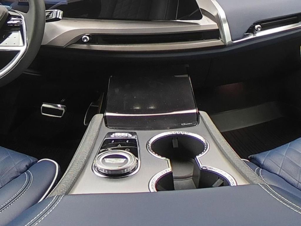 2026 Cadillac VISTIQ Premium Luxury - Photo 13