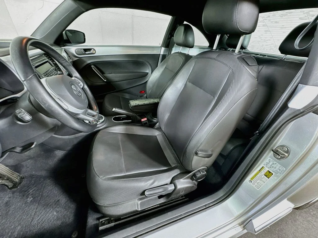 Used 2014 Silver Volkswagen 2.5L image 23