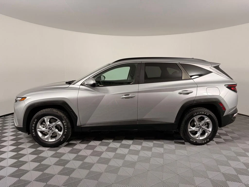 Used 2024 Silver Hyundai SEL image 7
