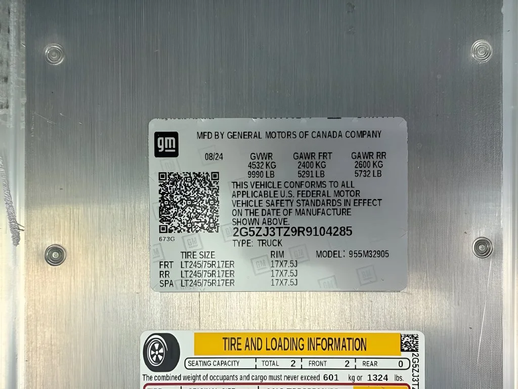 Used 2024 White BrightDrop Base image 26