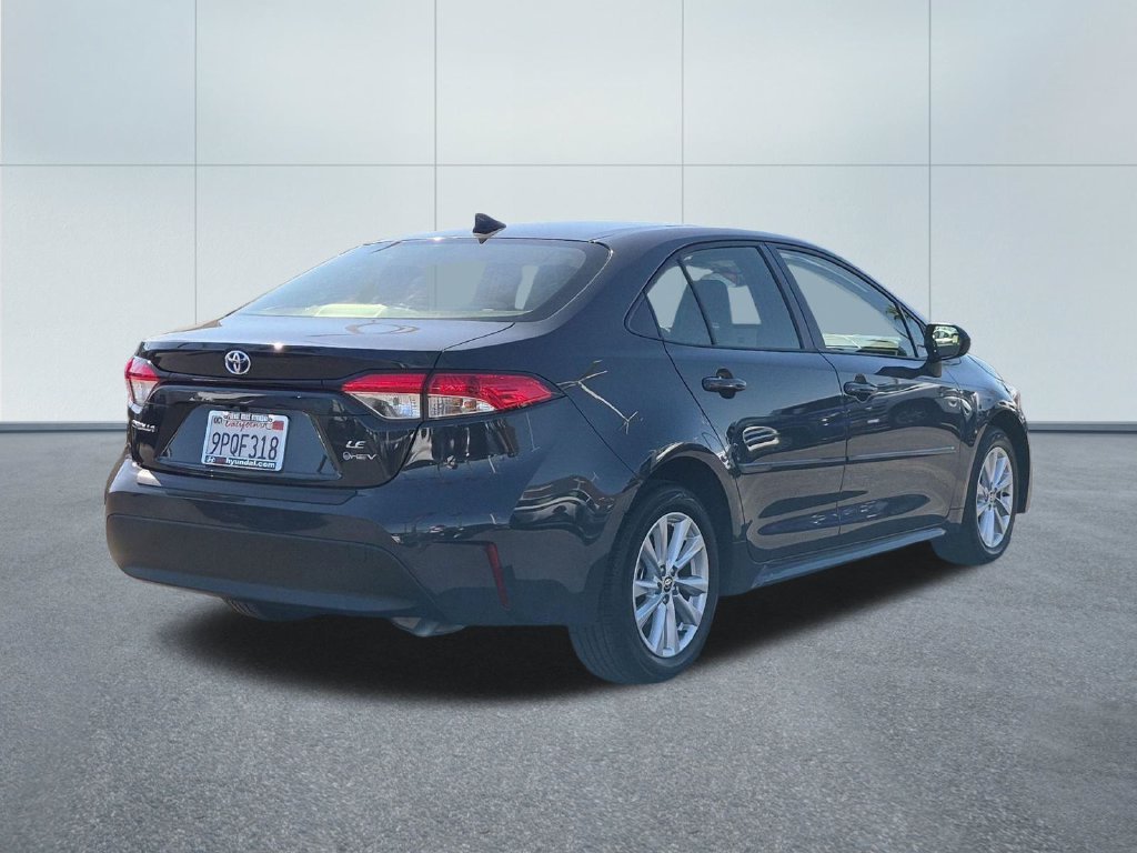 Used 2025  Toyota LE image 6