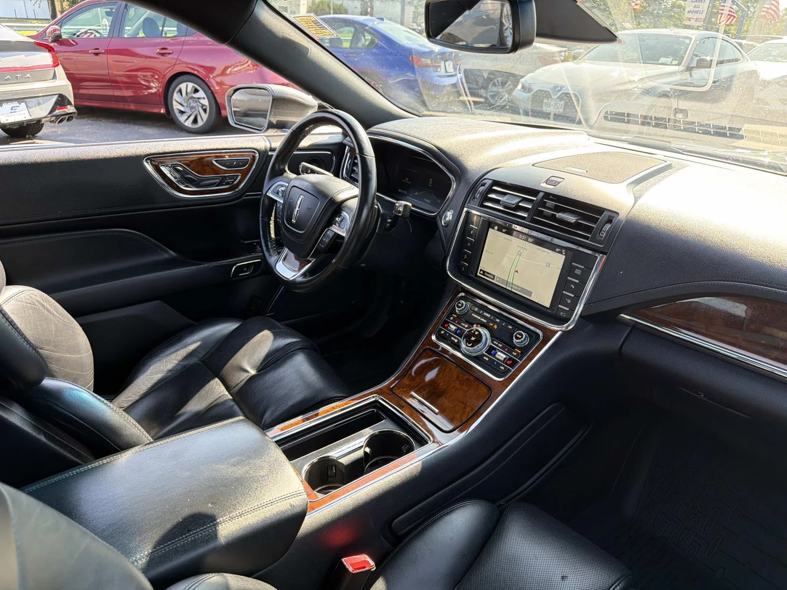 Used 2018 Gray Lincoln Reserve image 12