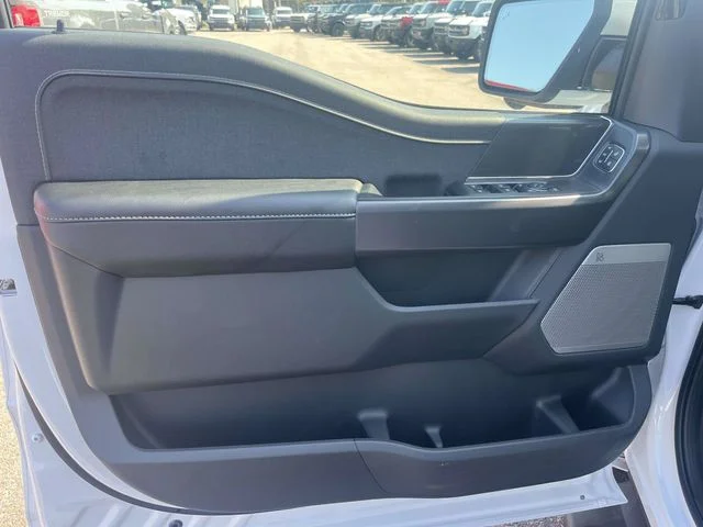 New 2026 Oxford White Ford Lariat image 11