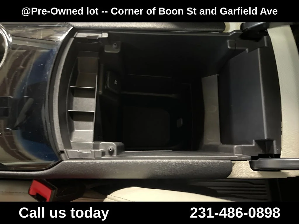 Used 2018 Red Ford Titanium image 28