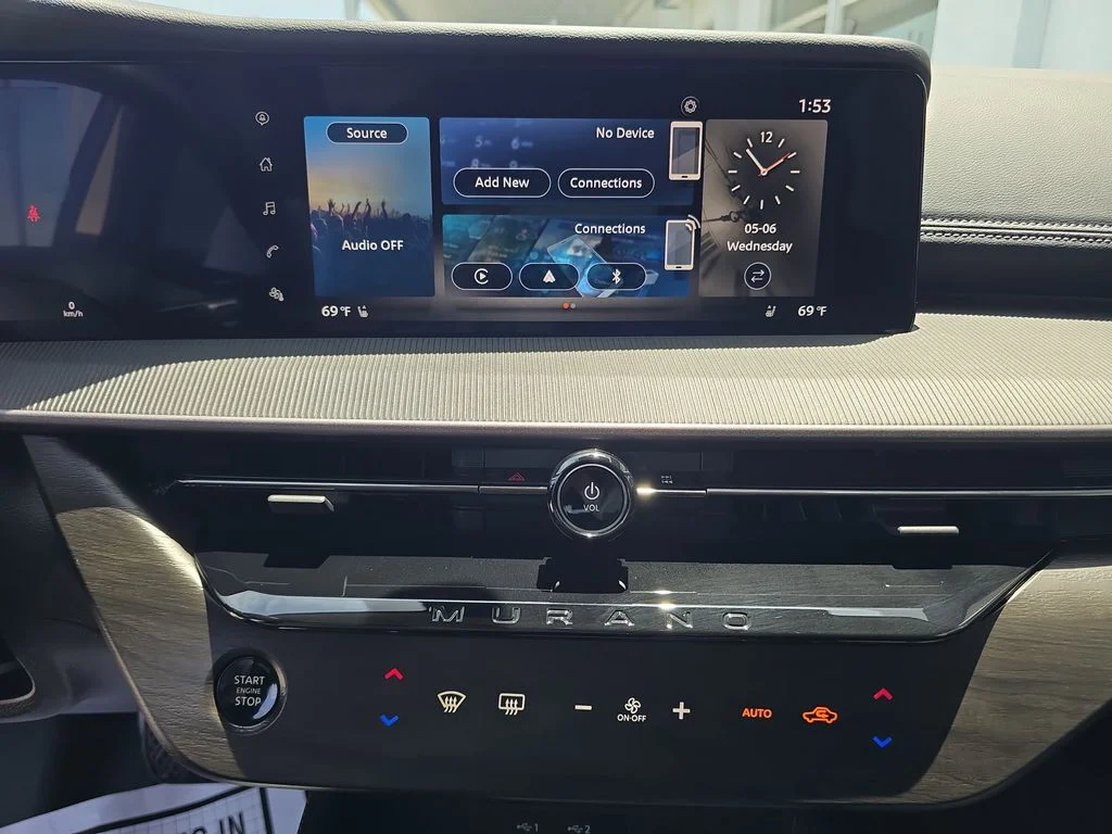 Used 2025 Gray Nissan SV image 18
