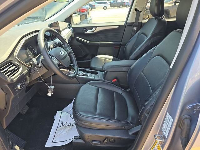 Used 2022 Blue Ford SEL image 2
