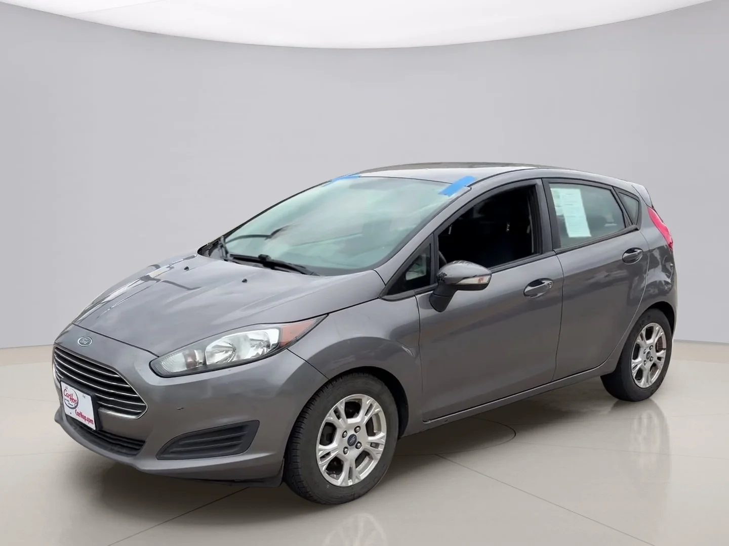 Used 2014 Gray Ford SE image 1