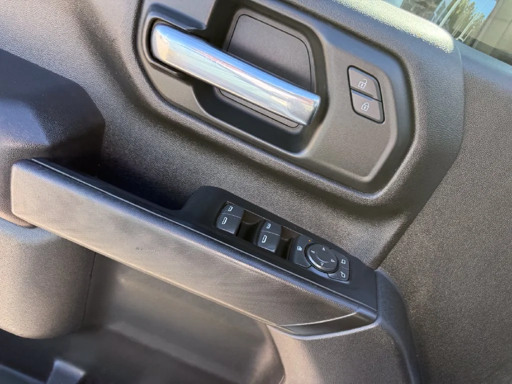 Used 2022 White GMC Pro image 6