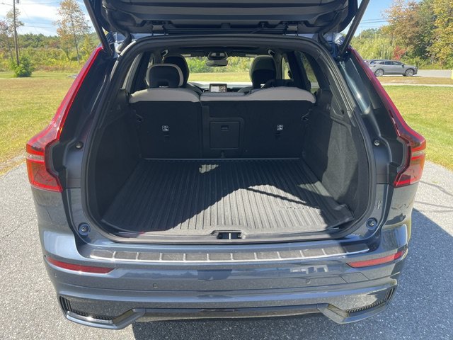 Used 2026 Blue Volvo Plus image 9