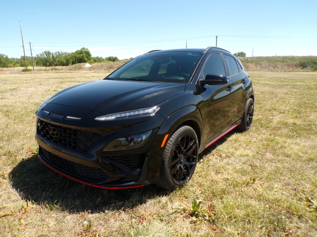 Used 2022 Ultra Black Hyundai Base image 8