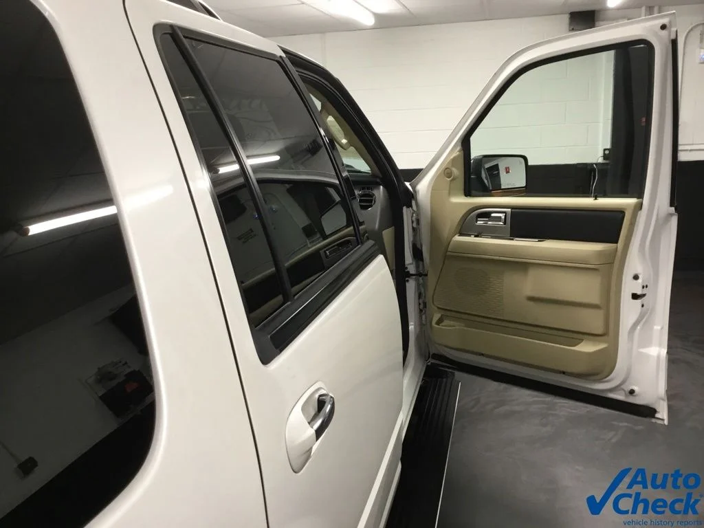 Used 2017 White Ford Limited image 43