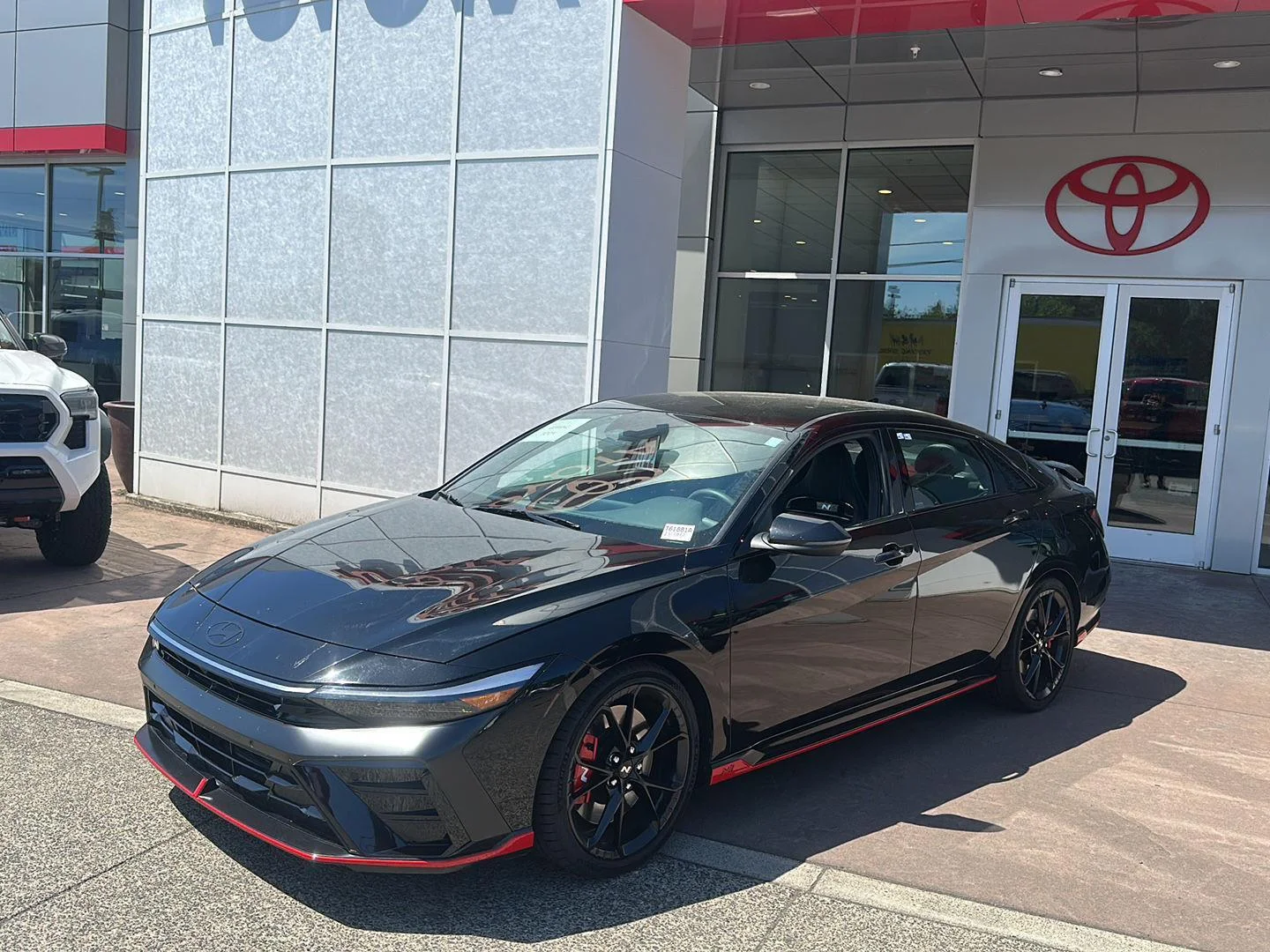 Used 2025 Abyss Black Hyundai BASE image 2