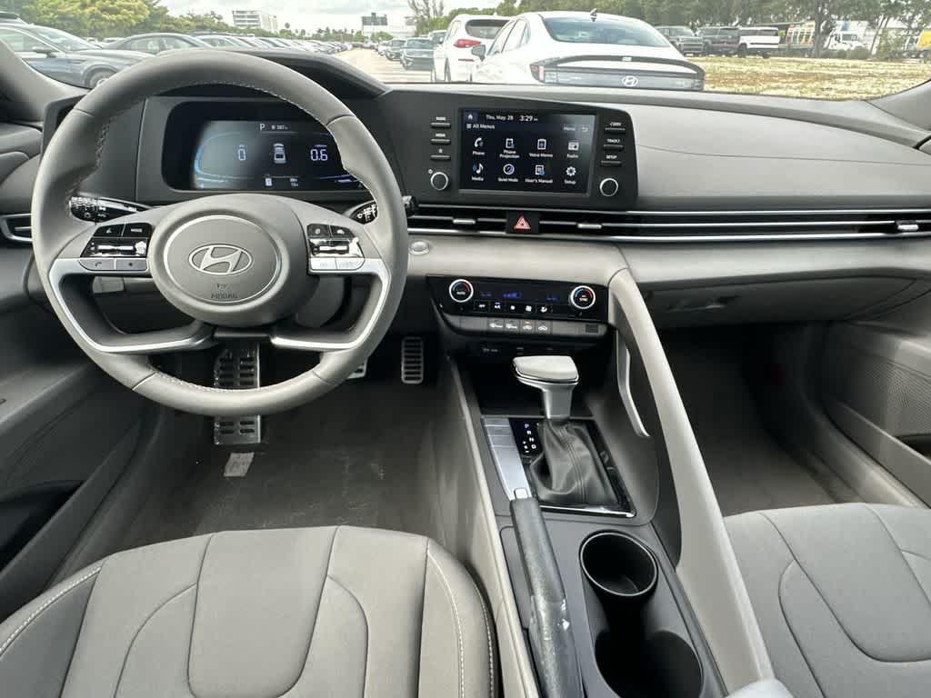 2026 Hyundai Elantra SEL Sport - Photo 15
