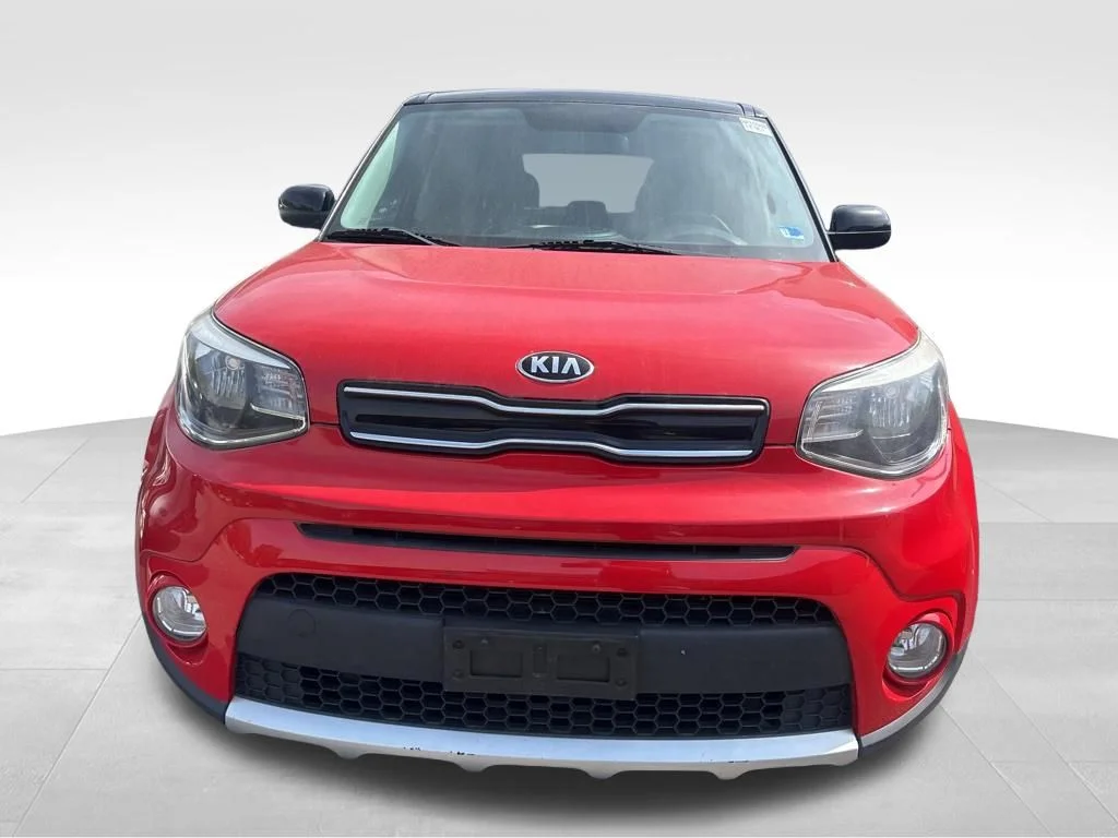 Used 2018 Red Kia Plus image 17