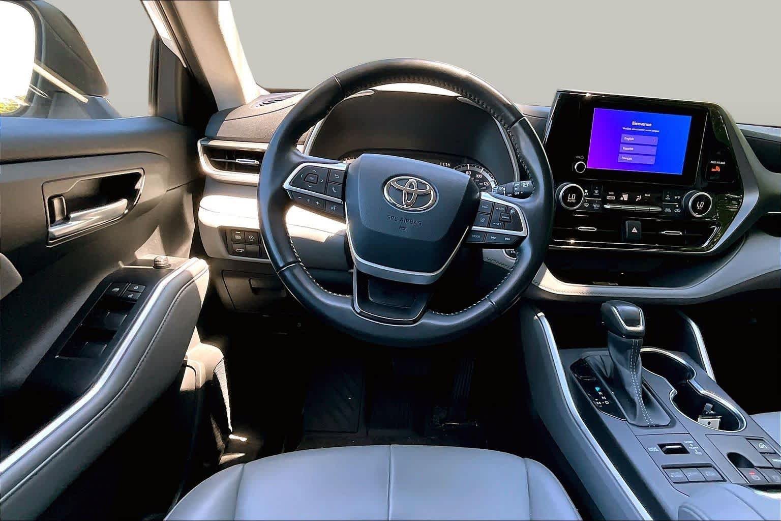Used 2023 Wind Chill Pearl Toyota XLE image 6