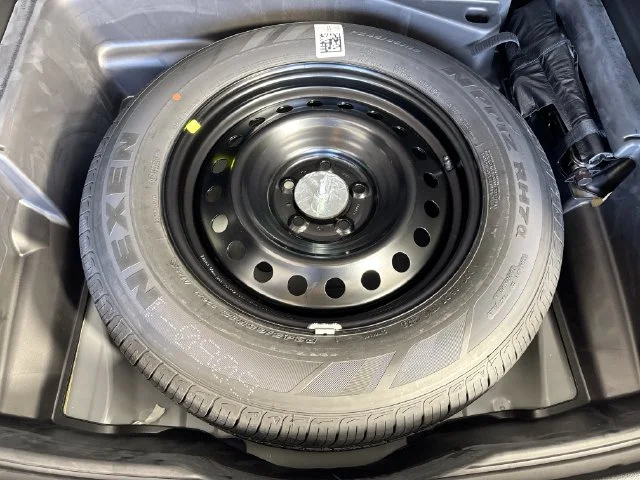 New 2027 Sting-Gray Clearcoat Jeep Altitude image 31