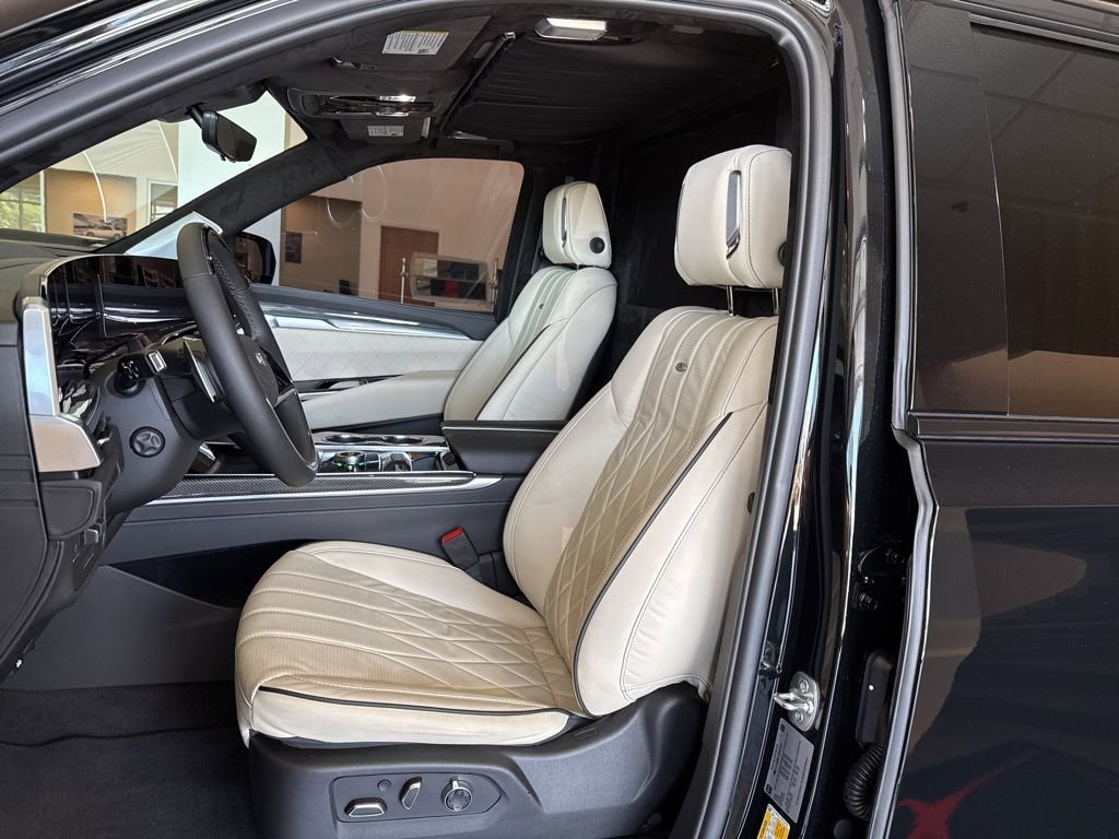 2025 Cadillac Escalade ESV Sport Platinum - Photo 13