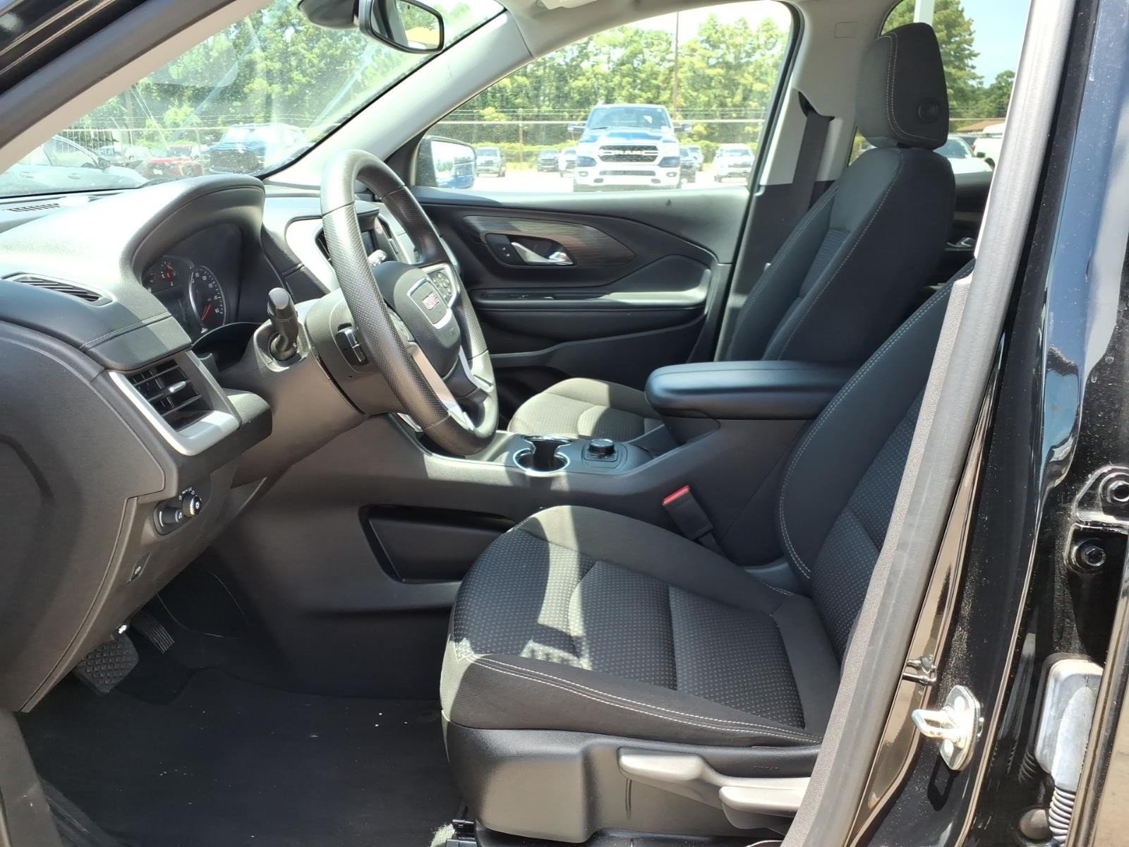2024 GMC Terrain SLE Black at Robbins Nissan