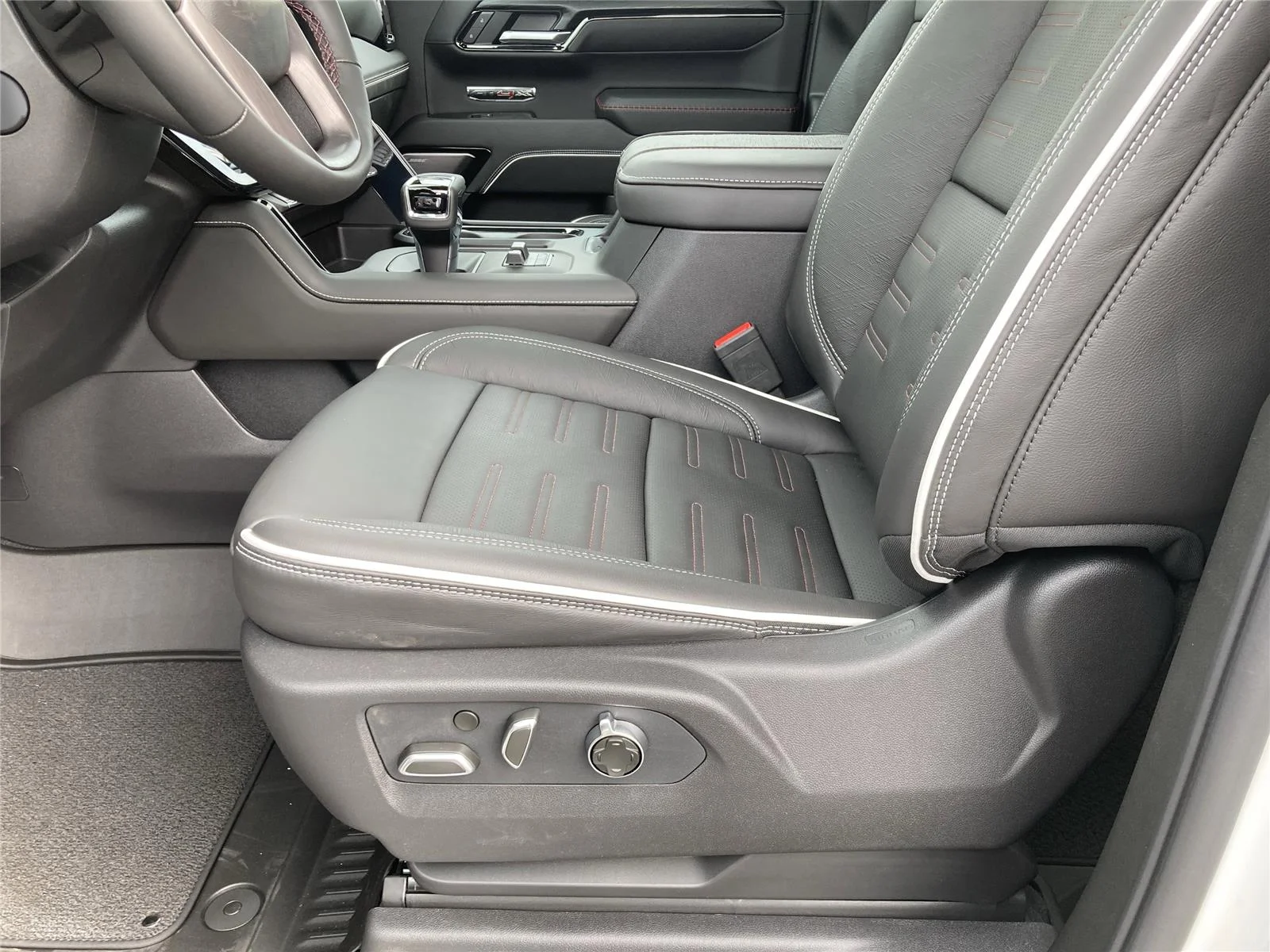 New 2026 Summit White GMC AT4X image 20