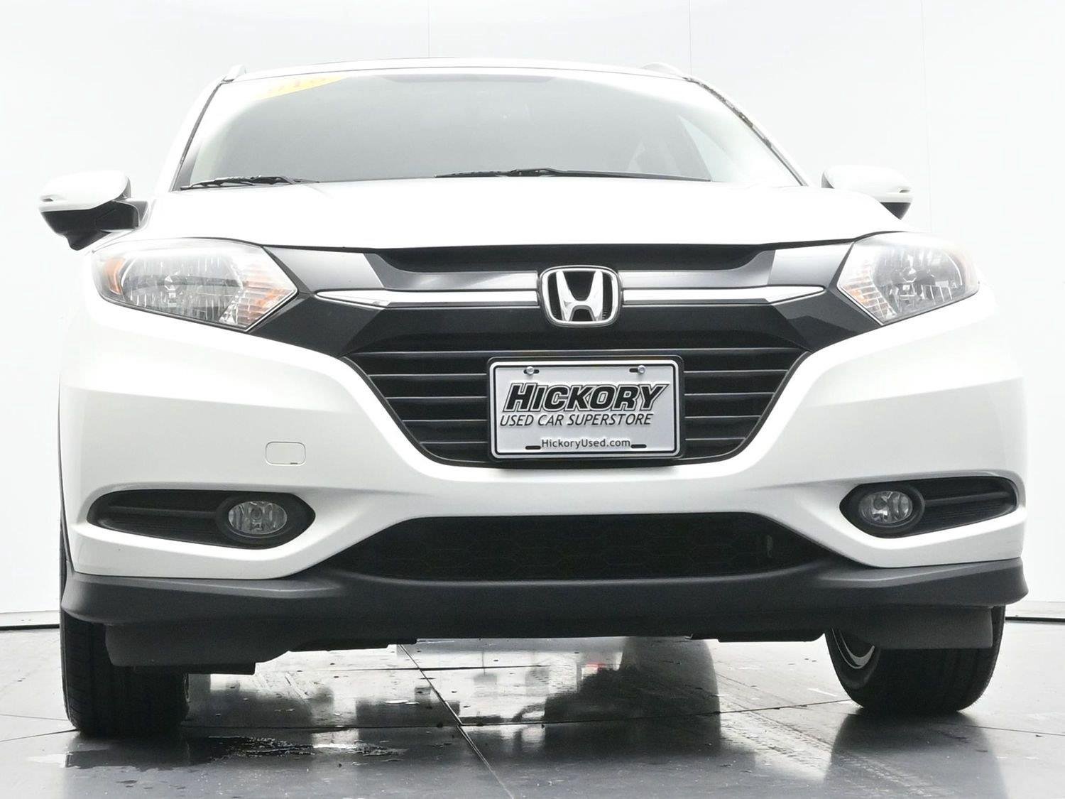 Used 2018 White Orchid Pearl Honda EX-L Navi image 44