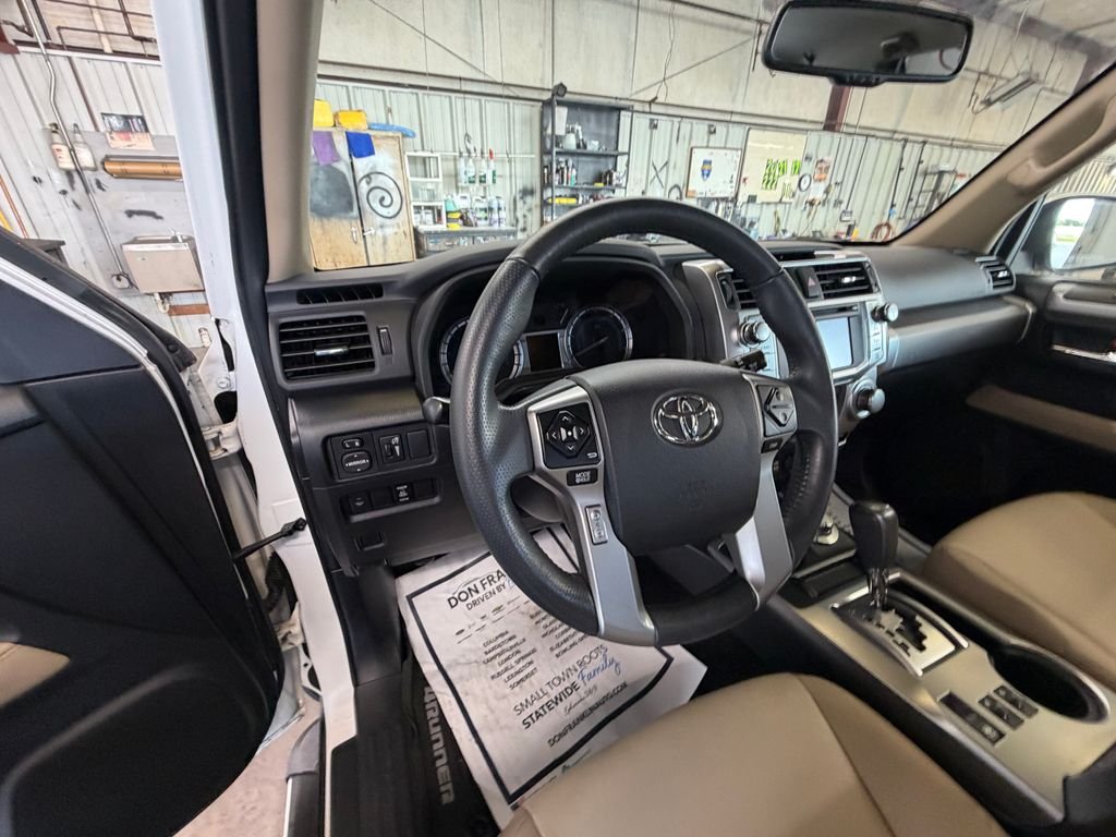 Used 2018 White Toyota SR5 Premium image 12