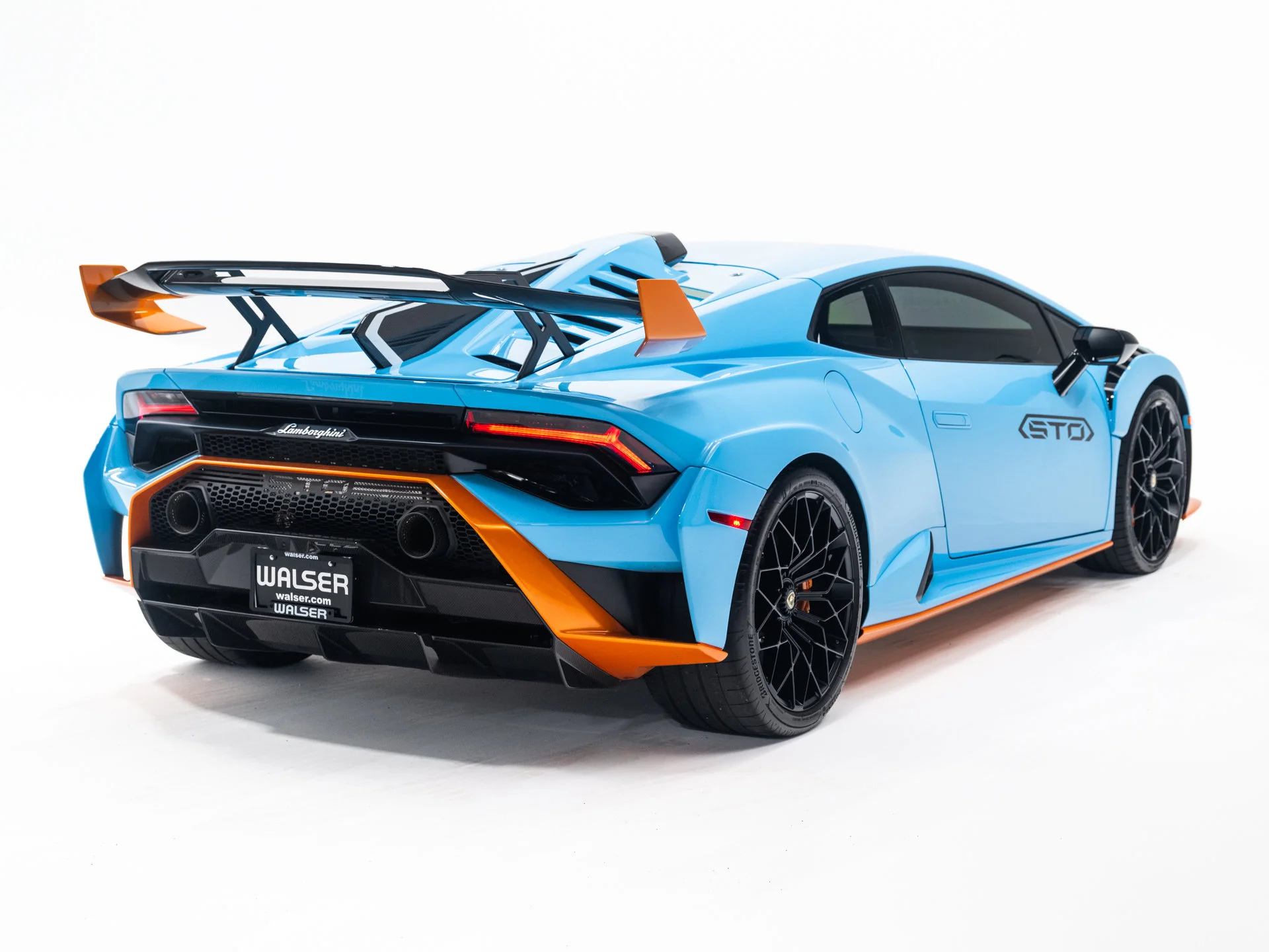 Used 2022 Blu Laufey Metallic Lamborghini Base image 6