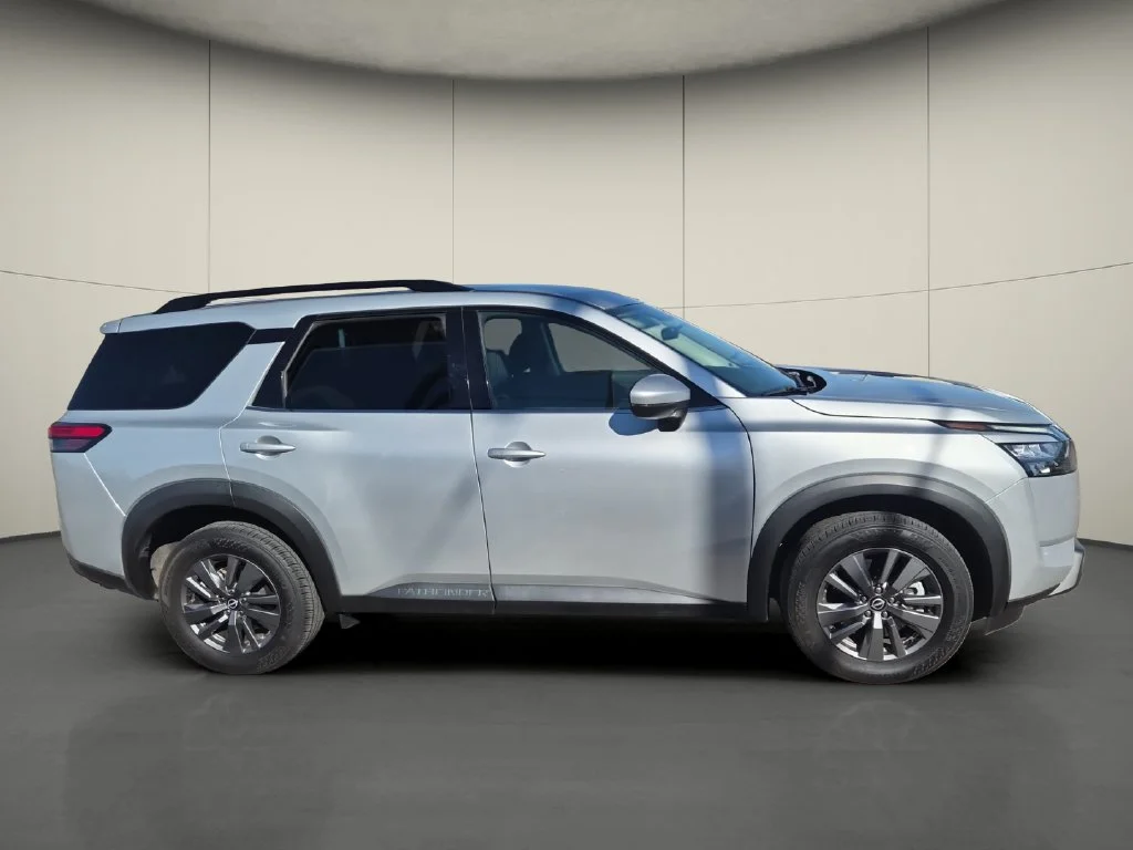 Used 2024 Silver Nissan SV image 8