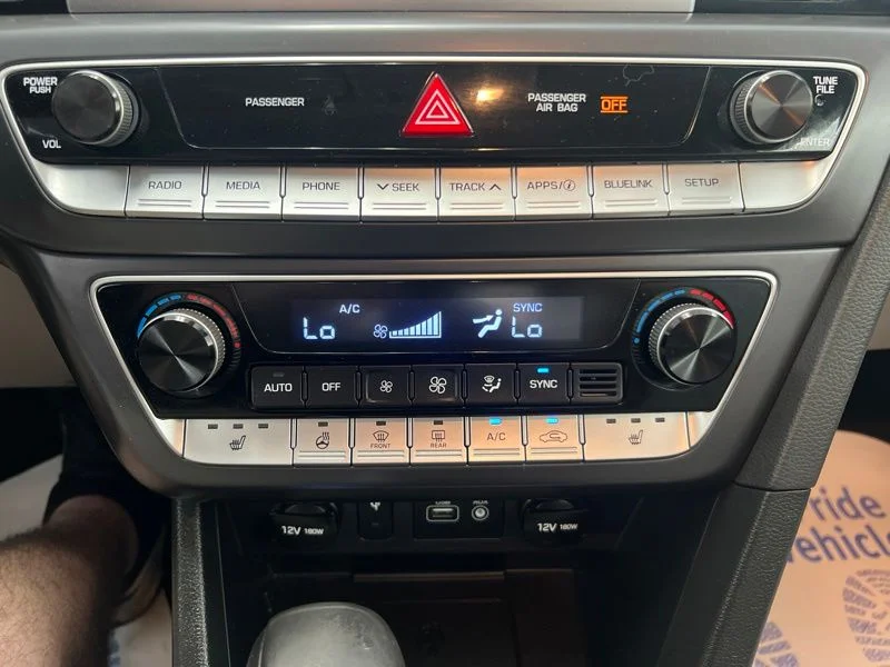 Used 2018 Blue Hyundai SEL+ image 27