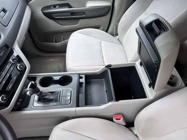 Used 2015 Blue Kia LX image 22