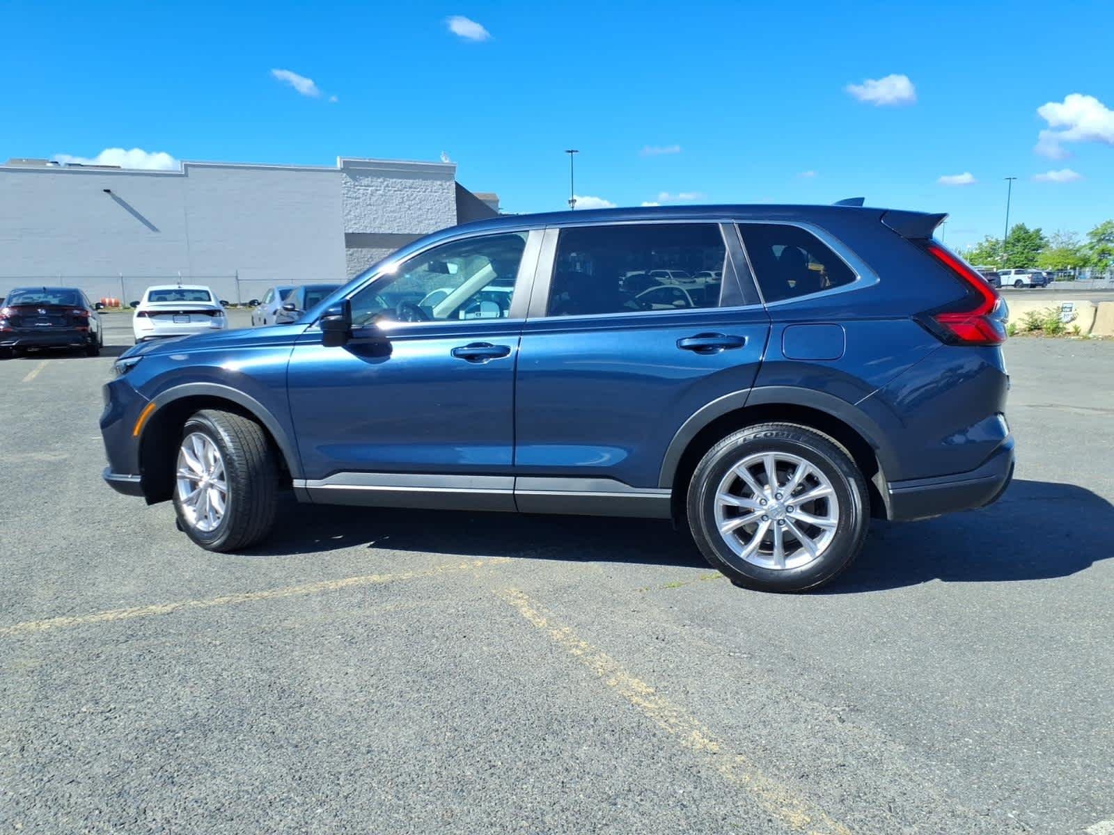 Certified Used 2024 Canyon River Blue Metallic Honda EX-L image 8