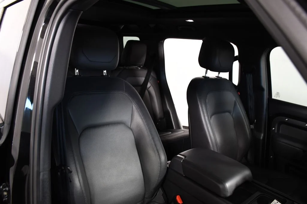 Used 2023 Santorini Black Metallic Land Rover X-Dynamic SE image 20