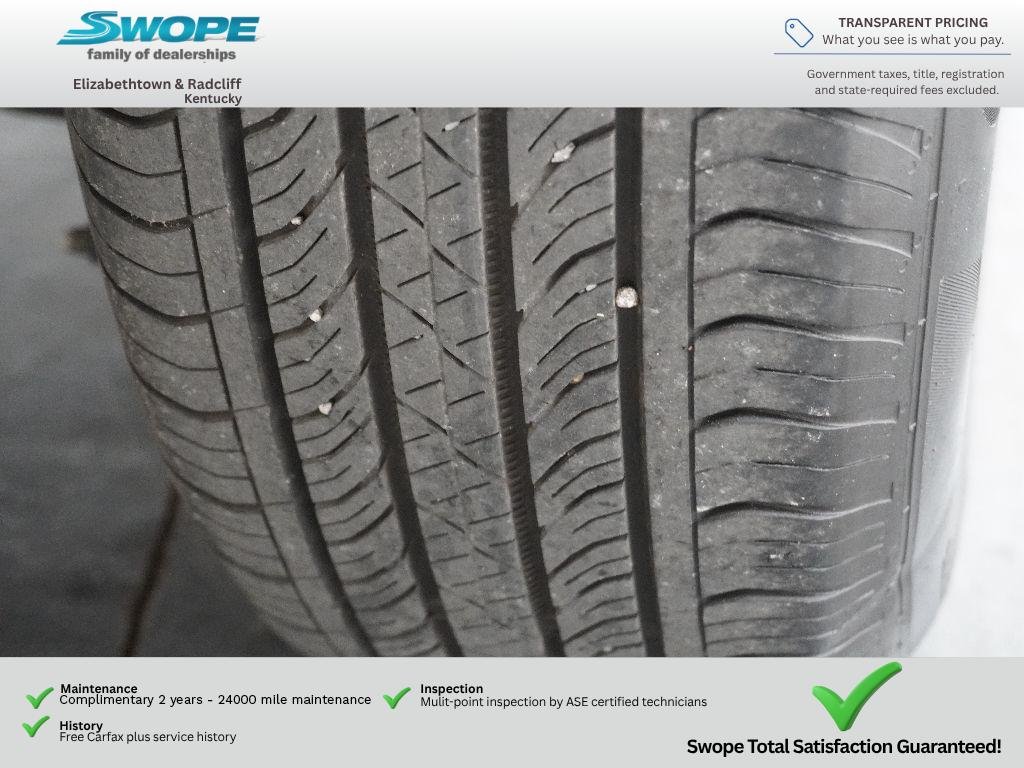 Used 2024 Hot Pepper Red Metallic Tinted Clearcoat Ford XLT image 33