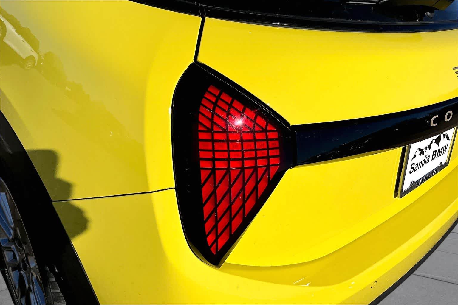 New 2026 Sunny Side Yellow MINI Iconic image 14