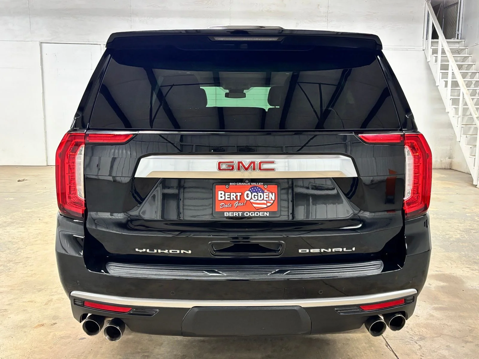 Used 2023 Black GMC Denali image 6